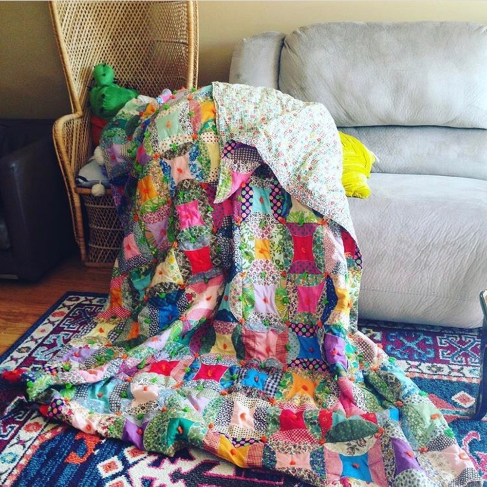 Pretty vintage patchwork boho quilted blanket - Picture 1 of 8